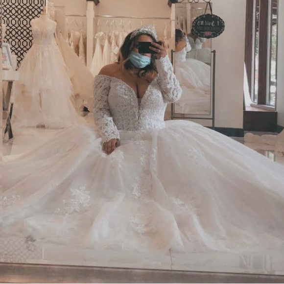 Sottero & Midgley Wedding Gown - Picture 8 of 10